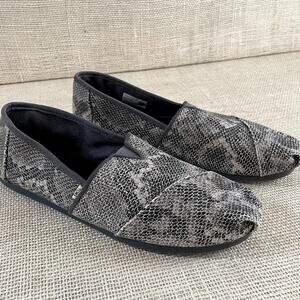 Toms Canvas Snakeprint Gray, Silver Canvas Flats, Loafers, Ladies size 11